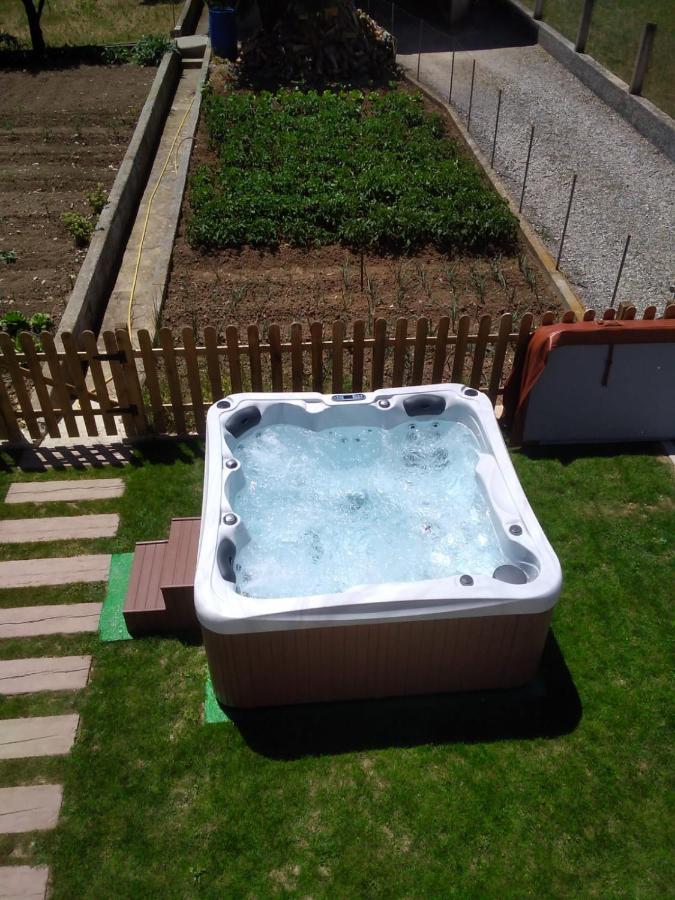 Appartamento Apartamento Rural Casa Paco Con Jacuzzi Exterior Y Barbacoa Aínsa Esterno foto